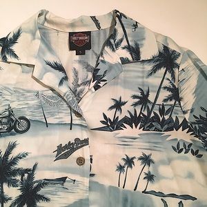Harley Davidson Tori Richard ,Vintage Hawaiian style short sleeve shirt.